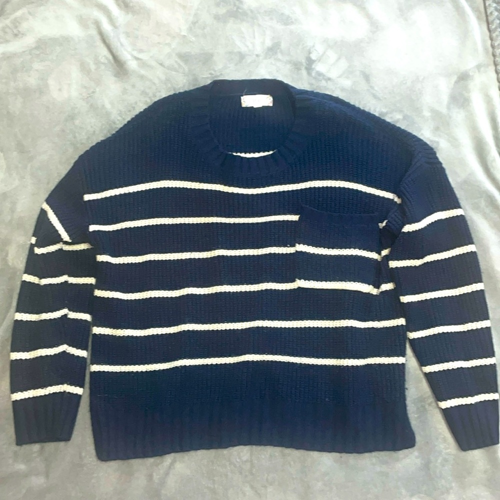 Blue and white juniors extra large sweater.